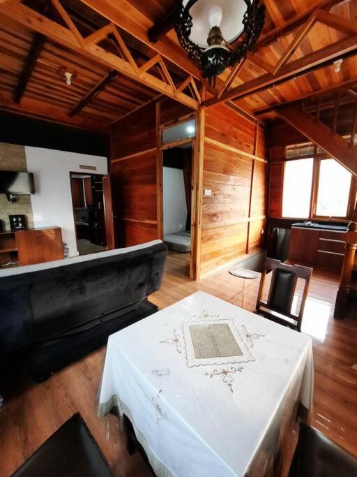 Villa As-Salam, Kadungora, Garut Exteriör bild